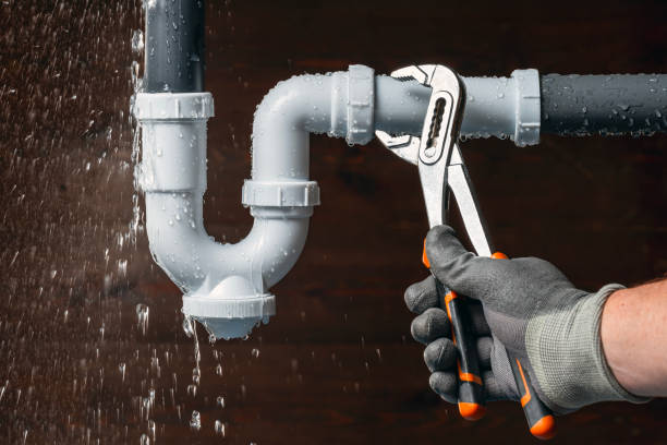 Professional Gas Line Repair technician working in Nehawka, NE